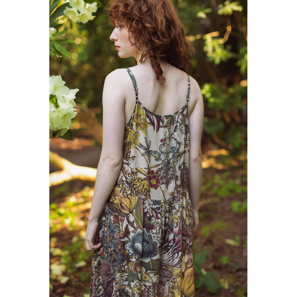 Sarah+Bowman+Portraits+-+Market+of+Stars+-+Love+Grows+Wild-b-2 copy Sarah+Bowman+Portraits+-+Market+of+Stars+-+Love+Grows+Wild-b-2 copy