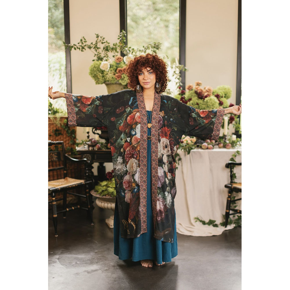 Sarah+Bowman+Portraits+-+Market+of+Stars+-+Feathers+of+Fancy-41