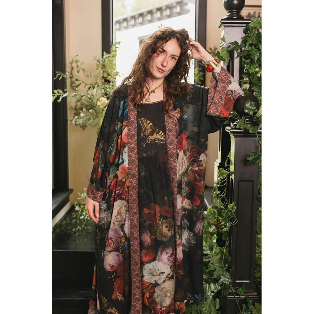 Sarah+Bowman+Portraits+-+Market+of+Stars+-+Feathers+of+Fancy-72